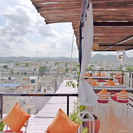 Hotel Udai Niwas By The Lake Udaipur Luaran gambar