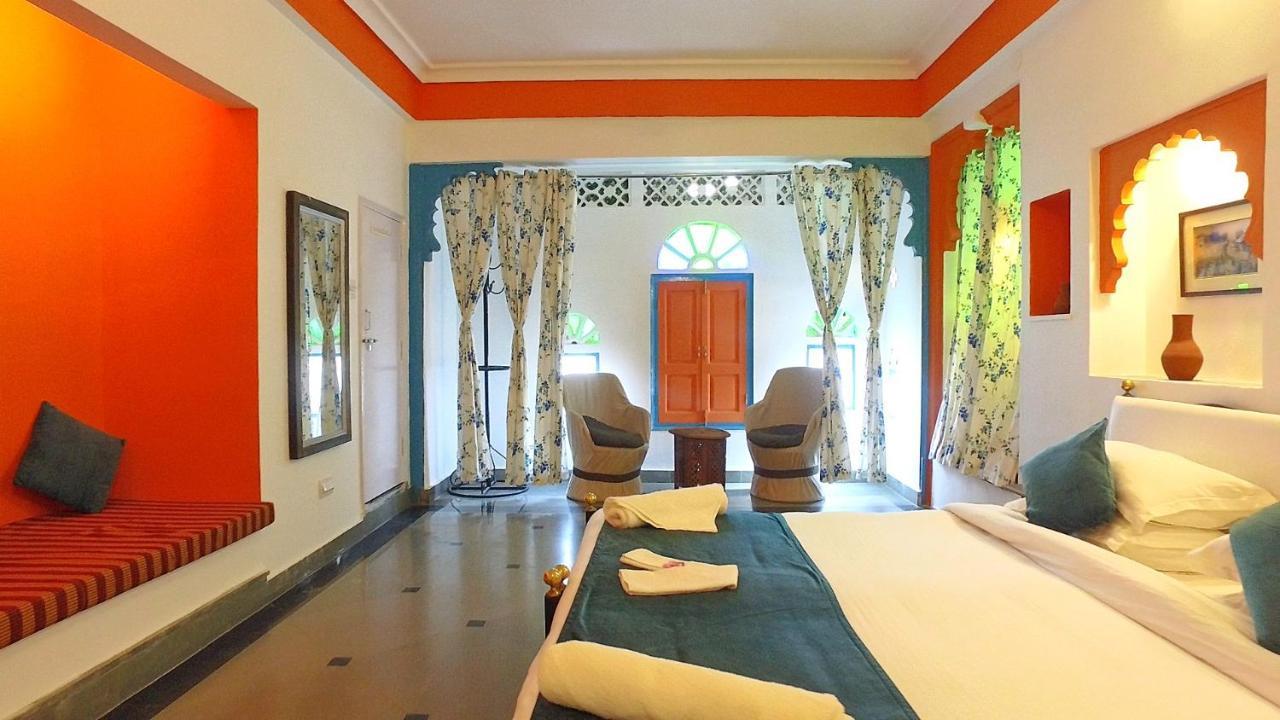 Hotel Udai Niwas By The Lake Udaipur Luaran gambar