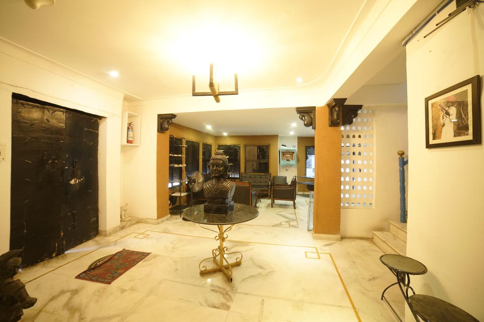 Hotel Udai Niwas By The Lake Udaipur Luaran gambar