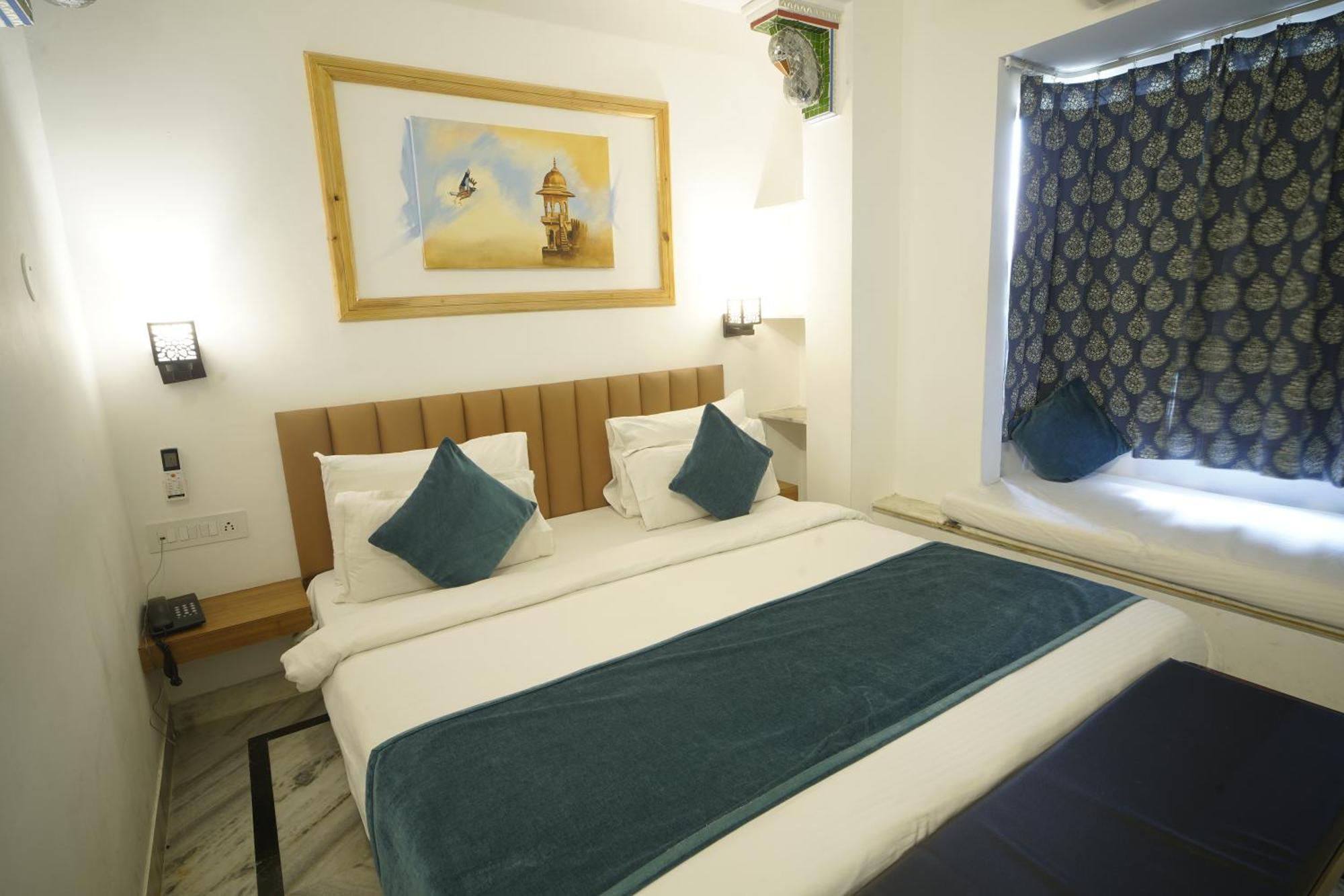 Hotel Udai Niwas By The Lake Udaipur Luaran gambar