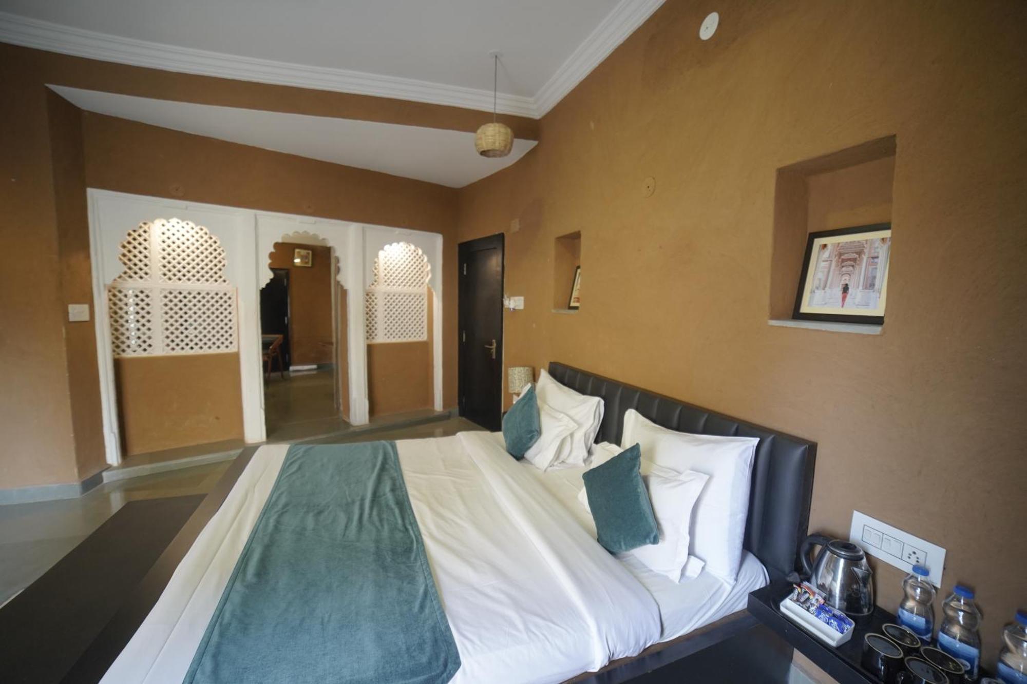 Hotel Udai Niwas By The Lake Udaipur Luaran gambar
